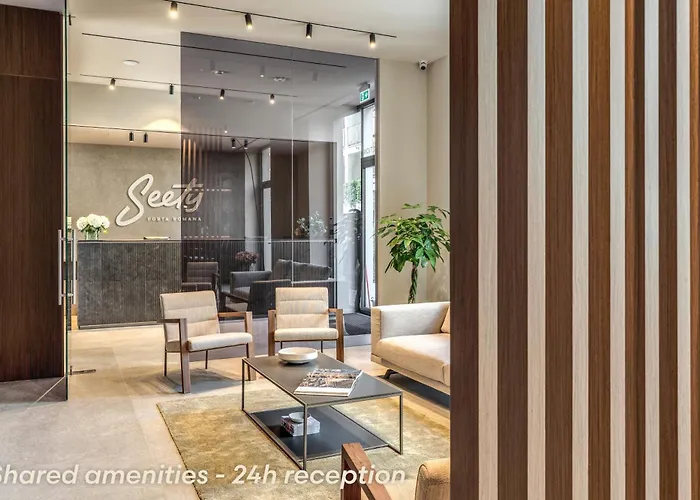 Seety Porta Romana Statue Apartman