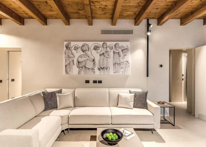 Seety Porta Romana Statue Apartman *