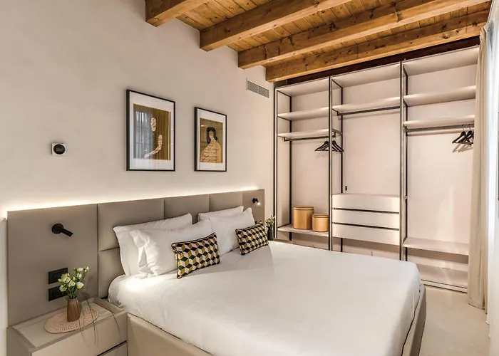 Seety Porta Romana Statue * Milánó