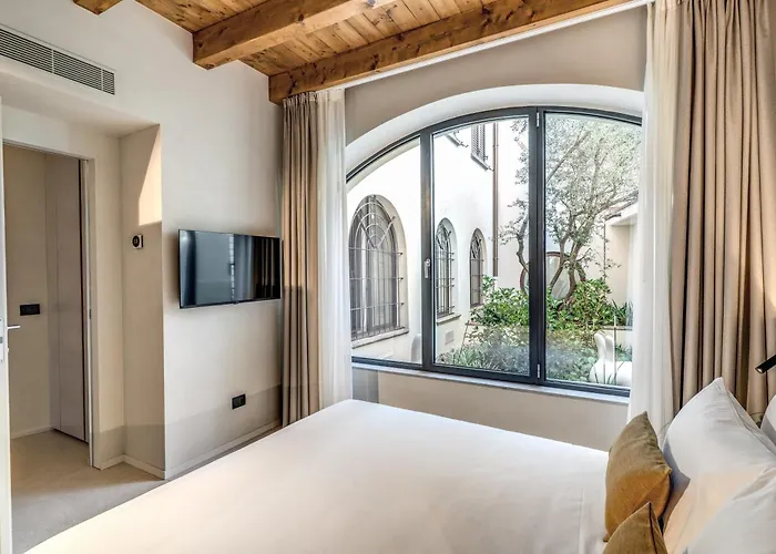 Seety Porta Romana Statue Apartman Milánó