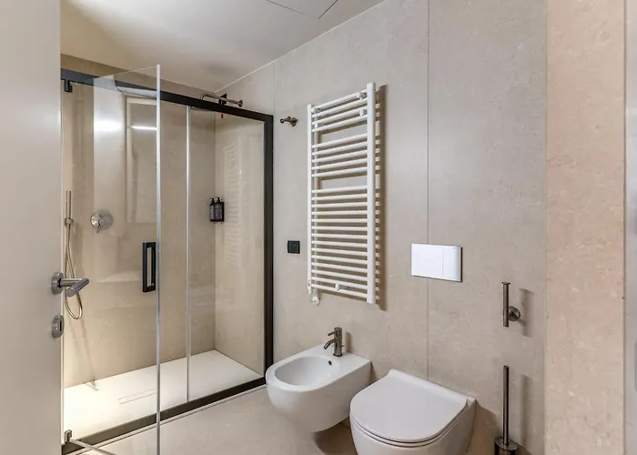 Seety Porta Romana Statue * Milánó