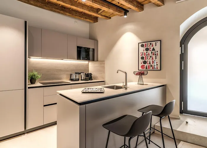 Seety Porta Romana Statue Apartman *