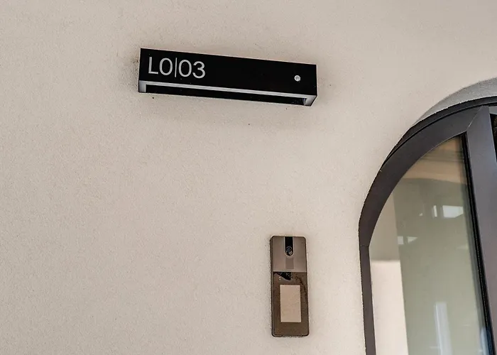 Seety Porta Romana Statue Apartman Milánó