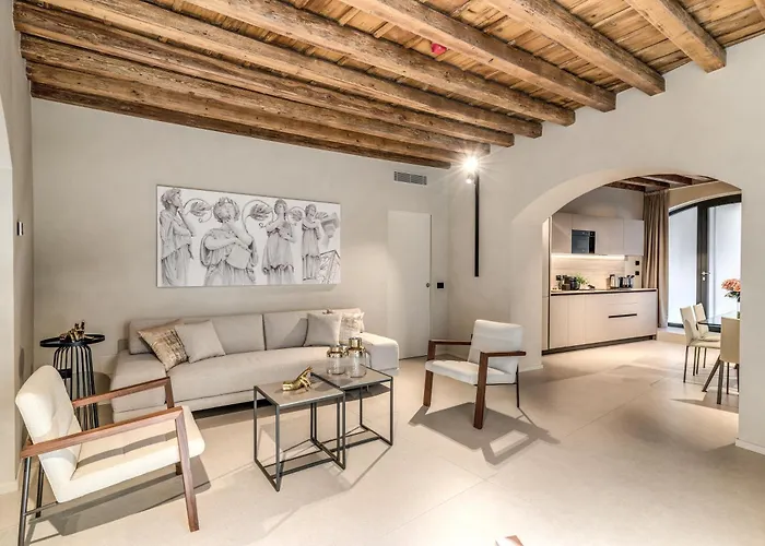 Seety Porta Romana Statue * Milánó