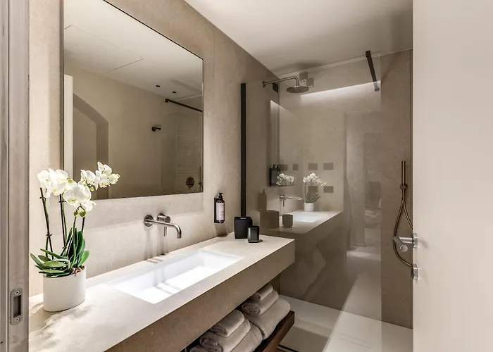 Seety Porta Romana Statue Apartman