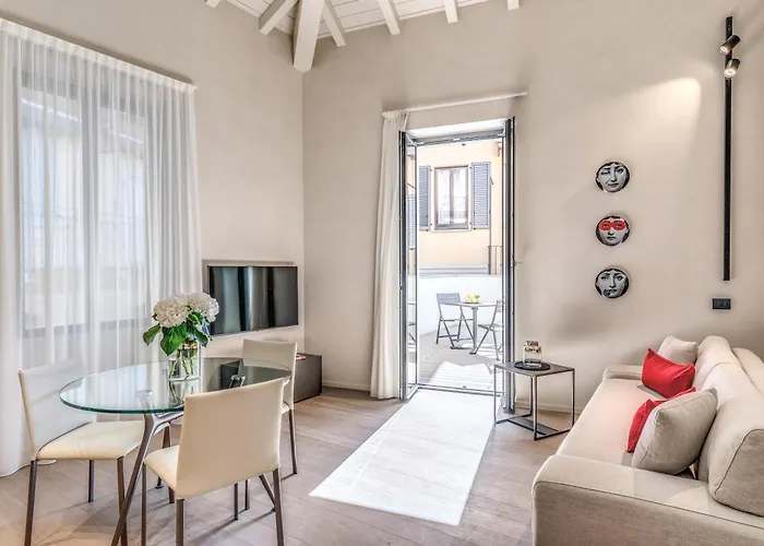 Seety Porta Romana Statue * Milánó