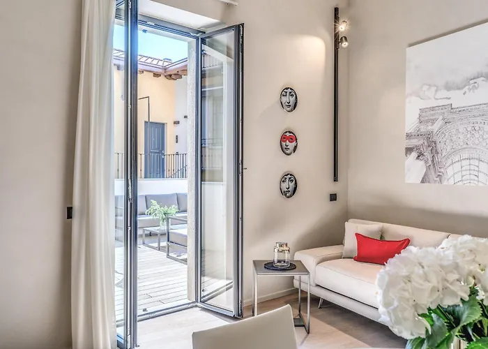 Seety Porta Romana Statue Milánó