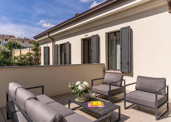 Seety Porta Romana Statue Apartman