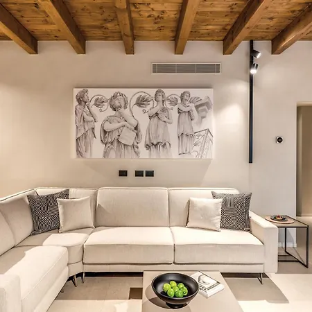 Seety Porta Romana Statue Apartman *